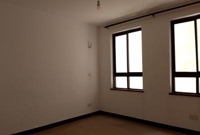 2 Bed Apartment with En Suite at Parklands - 3