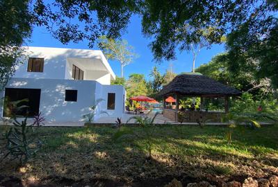 6 Bed Villa with En Suite in Diani