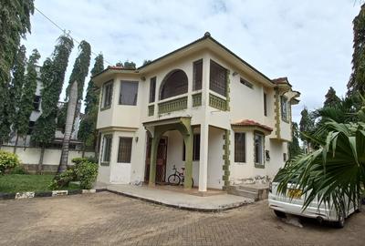 4 Bed Townhouse with En Suite at Milimani Estate