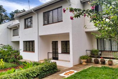 4 Bed Townhouse with En Suite in Westlands Area