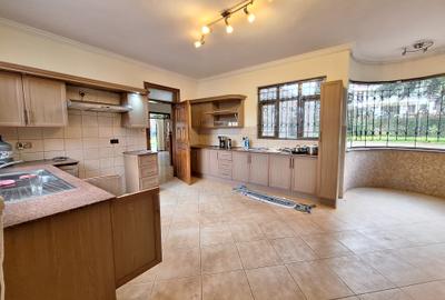 5 Bed Townhouse with En Suite at Kitusuru Road