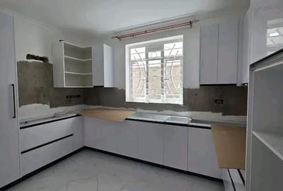 4 Bed Townhouse with En Suite in Kitengela - 4