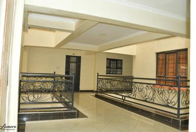 2 Bed Apartment with En Suite in Ruaka