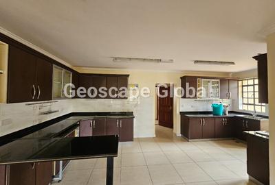 4 Bed House with En Suite in Kitisuru - 3