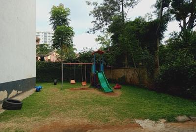 3 Bed Apartment with En Suite at Valley Arcade Area - 3