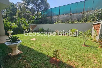 4 Bed Townhouse with En Suite in Rosslyn