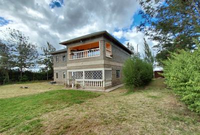 4 Bed House with En Suite at Rangau