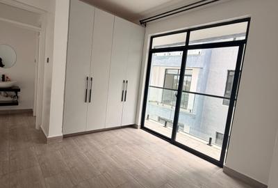 1 Bed Apartment with Gym in Kitisuru - 3
