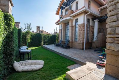 4 Bed House with En Suite in Runda - 2