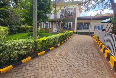 4 Bed House with En Suite in Westlands Area