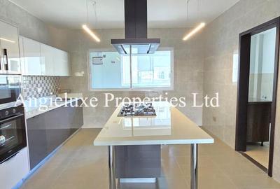 2 Bed Apartment with En Suite at Riverside Drive