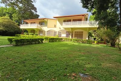 6 Bed House with En Suite in Nyari - 2