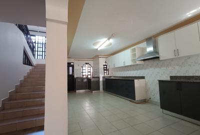 4 Bed House with En Suite in Kiambu Road