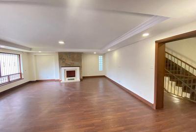 5 Bed Townhouse with En Suite at Spring Valley - 2