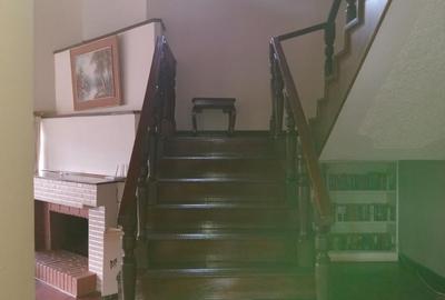 3 Bed House with En Suite in Runda - 2