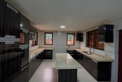 5 Bed Townhouse with En Suite at Chalbi Drive - 2