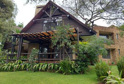 5 Bed House with En Suite at Lakeview