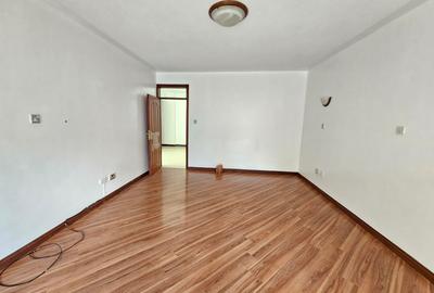 4 Bed Townhouse with En Suite in Spring Valley - 3