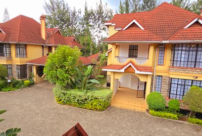5 Bed Townhouse with En Suite at Lavington Green - 2
