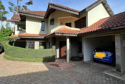 4 Bed Townhouse with En Suite in Spring Valley