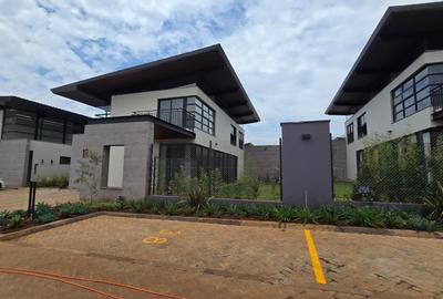 4 Bed Villa with En Suite in Runda