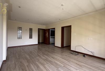 2 Bed Apartment with En Suite in Rhapta Road