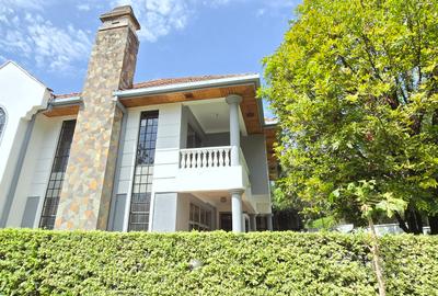 4 Bed Townhouse with En Suite at Lavington Green - 2