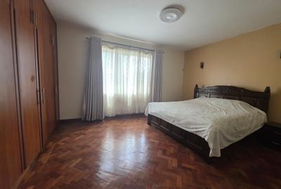 4 Bed Apartment with En Suite at Hendred Avenue - 3