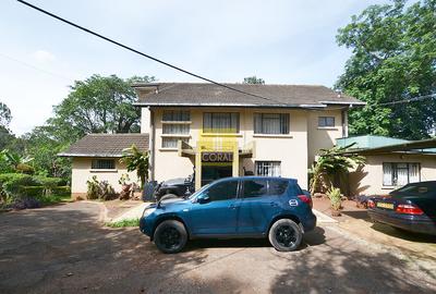 5 Bed House in Riverside