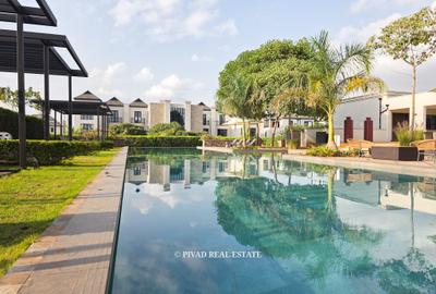 5 Bed House with Swimming Pool in Runda - 2