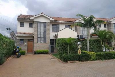 3 Bed Townhouse with En Suite in Syokimau