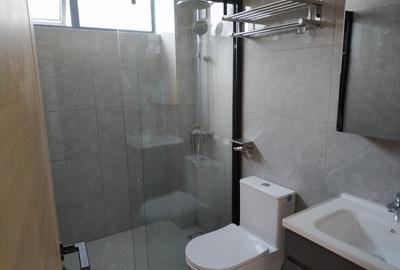 2 Bed Apartment with En Suite in Lavington