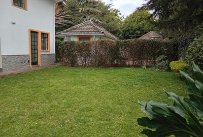 4 Bed Townhouse with En Suite at Lavington - 4