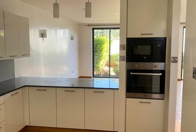 4 Bed Villa with En Suite in Garden Estate - 4