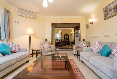 5 Bed Townhouse with En Suite in Lavington