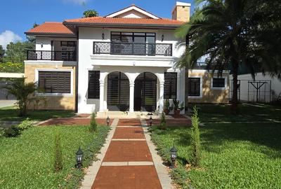 5 Bed House with En Suite at Runda Ruaka Road