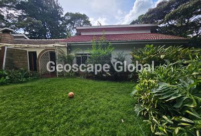 4 Bed House with En Suite in Rosslyn
