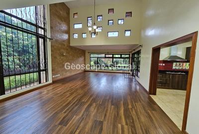 4 Bed House with En Suite in Runda - 2