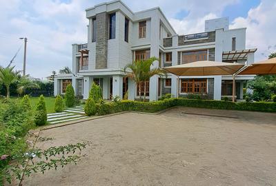 6 Bed Villa with En Suite in Karen