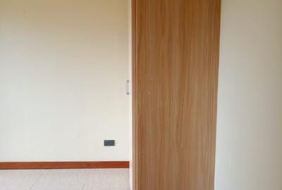 3 Bed Apartment with En Suite at Othaya Road