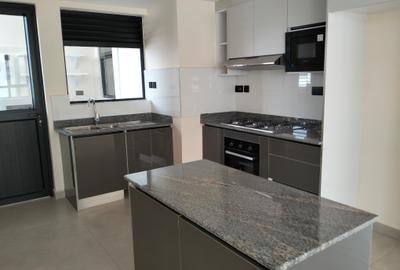 3 Bed Apartment with En Suite in Spring Valley - 3