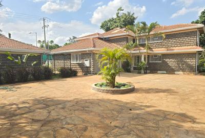 5 Bed House with En Suite at Runda Green City