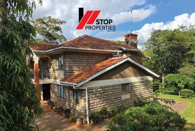6 Bed Villa with En Suite in Lavington - 2