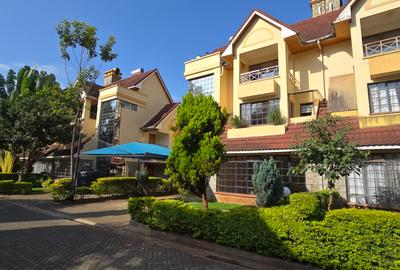 5 Bed Townhouse with En Suite at Lavington Green - 2