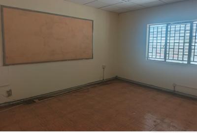 15,000 ft² Warehouse with Parking at Enterprise Road - 4