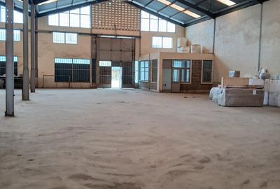 10,000 ft² Warehouse with Service Charge Included in Mombasa Road
