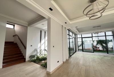 5 Bed Villa with En Suite in Lavington - 3