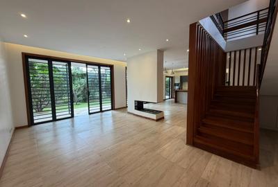 3 Bed House with En Suite in Rosslyn