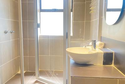Serviced 2 Bed Apartment with En Suite at Brookside - 2