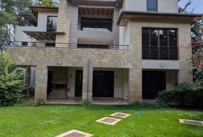 5 Bed Townhouse with En Suite at Lavington Green - 2